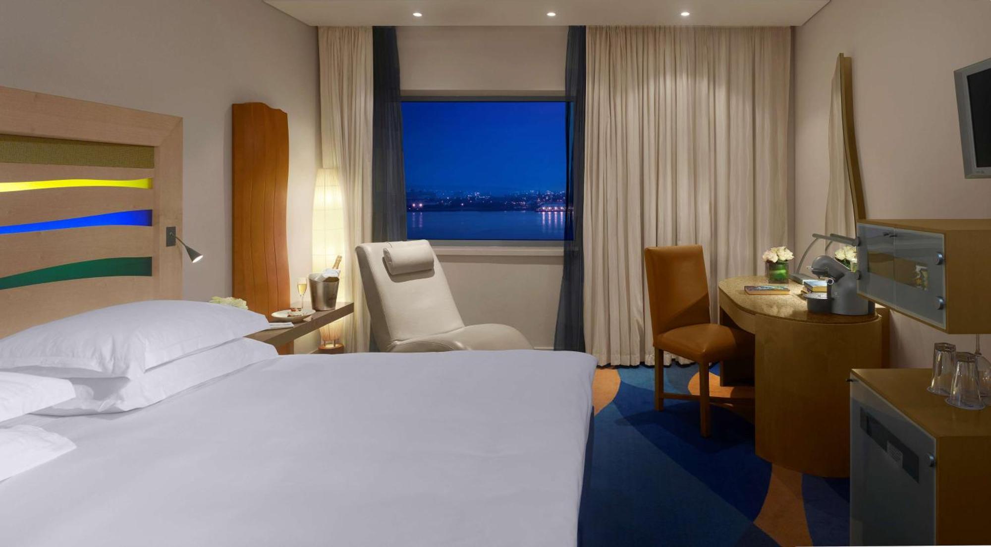 Radisson Blu Hotel, 4*