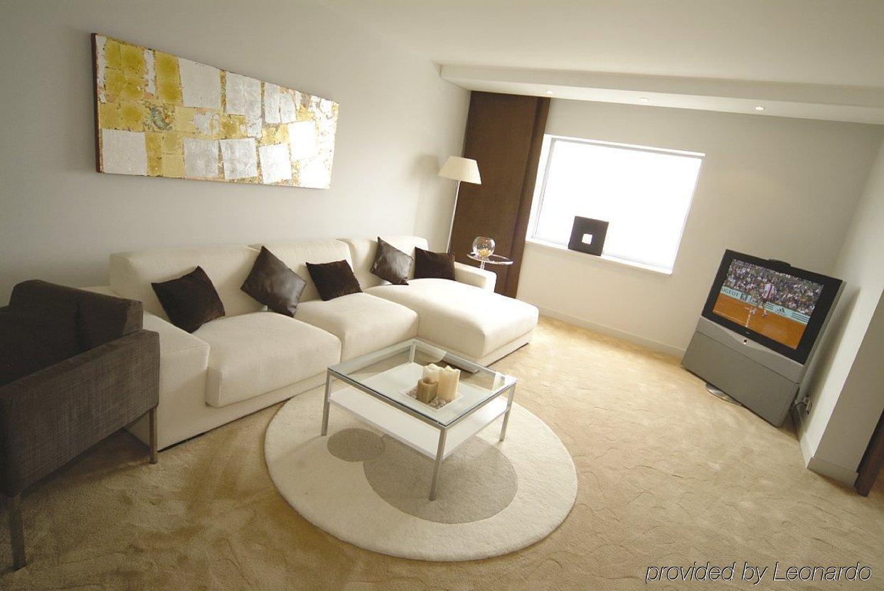 Radisson Blu Hotel, Hotel